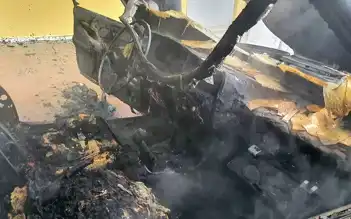 Demirci'de Park Halindeki Araçta Yangın!