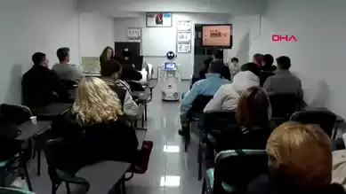 Manisa'da Robot Öğretmen Sürücü Kursunda!