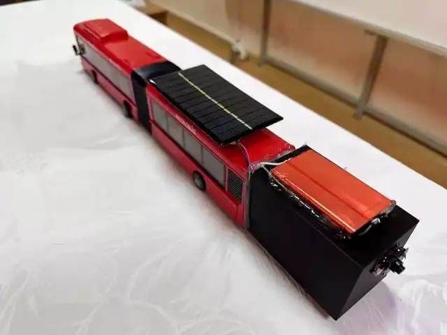 12 Yaşındaki Duru'nun Güneş Enerjili Otobüs Projesi